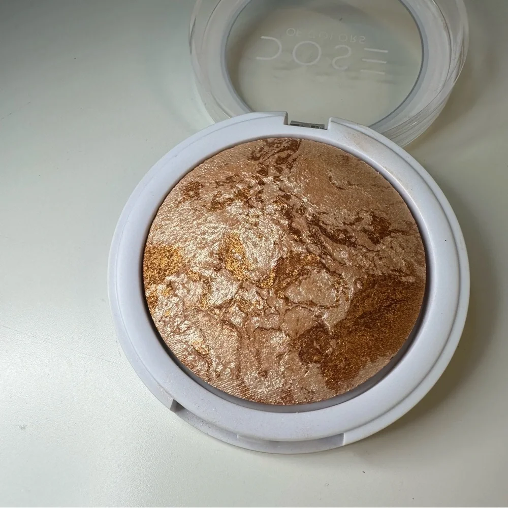 Dose of Colors - Sunkissed Glow Baked Highlighter - Gold